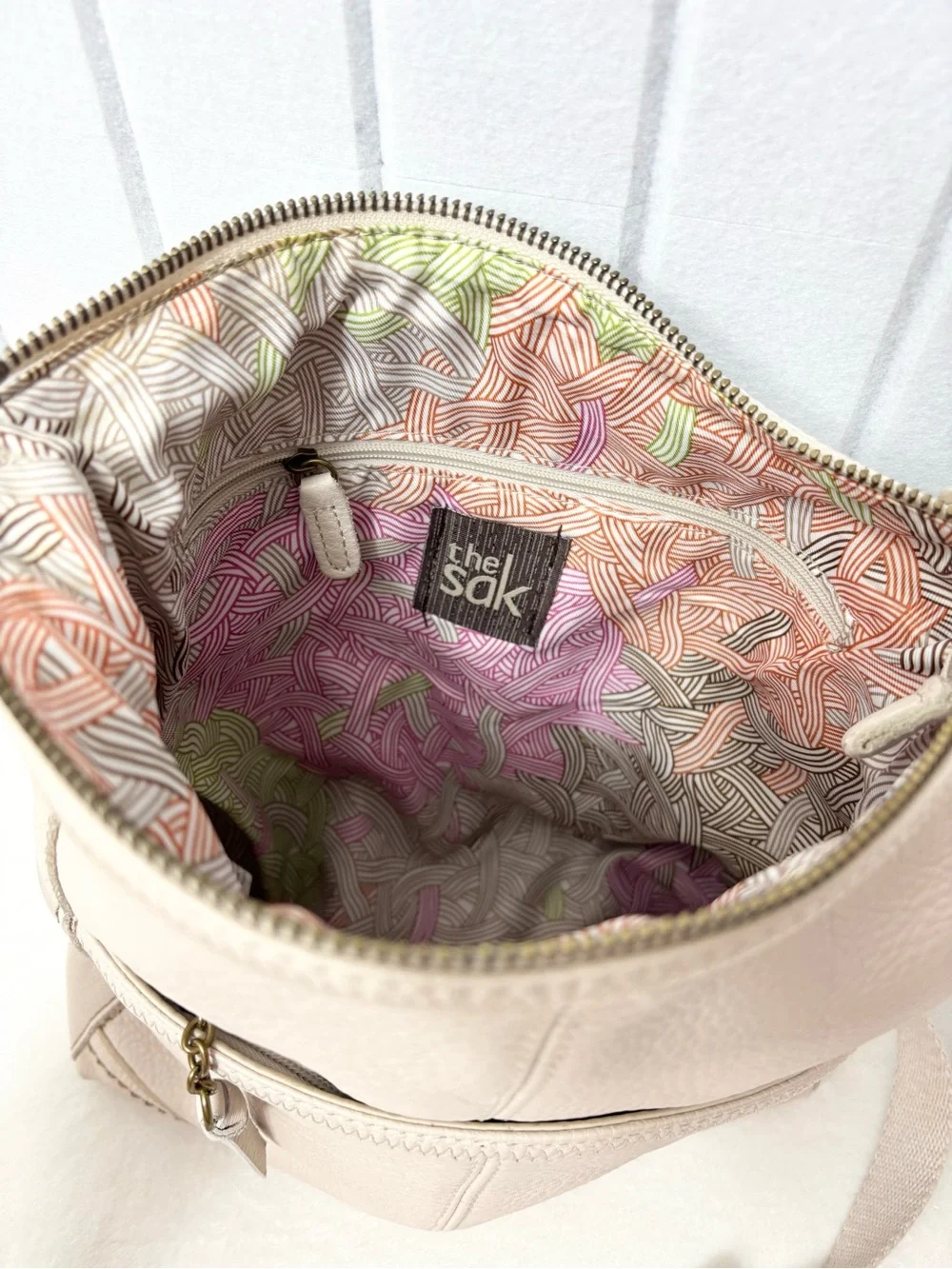 The Sak Cream Leather Crossbody Shoulder Bag